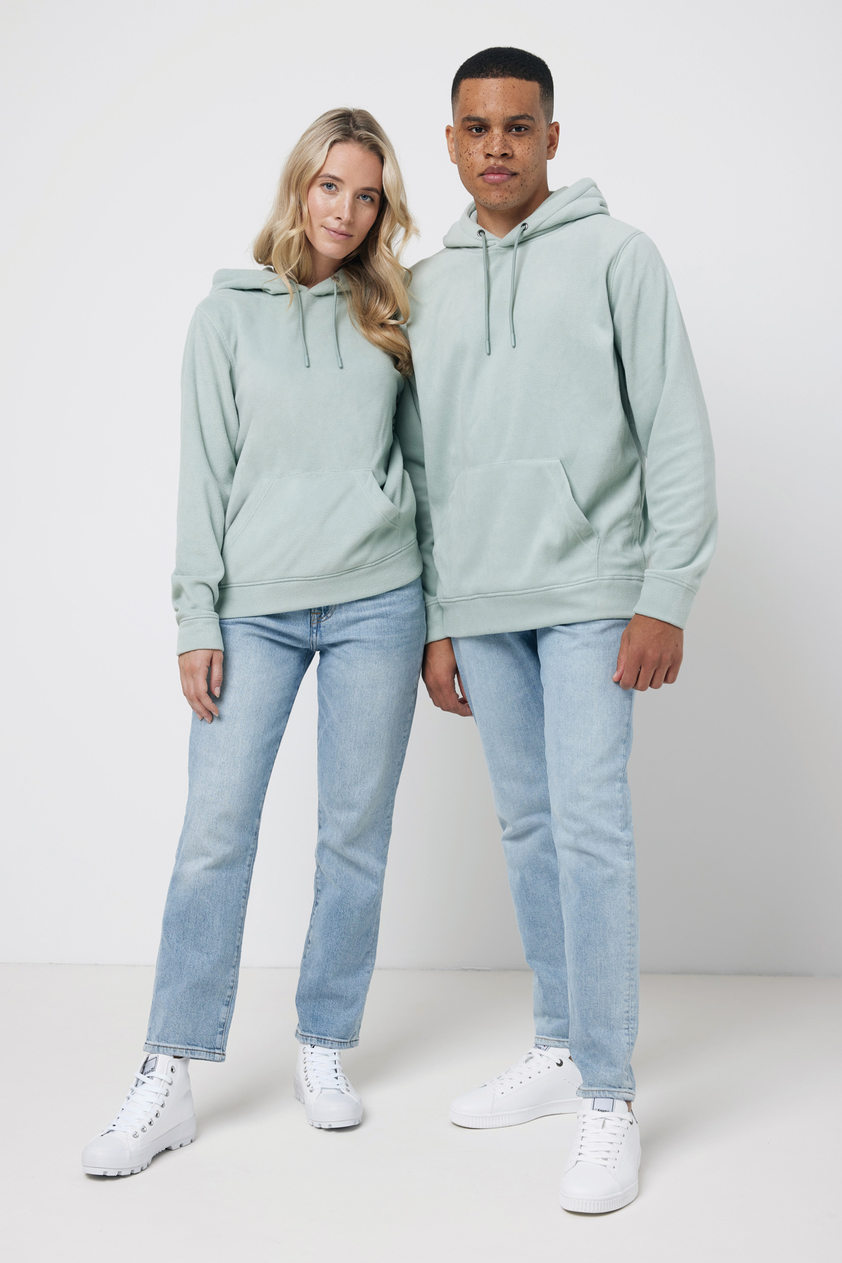 Unisex džemperis / hūdijs Iqoniq TRIVOR Light Green