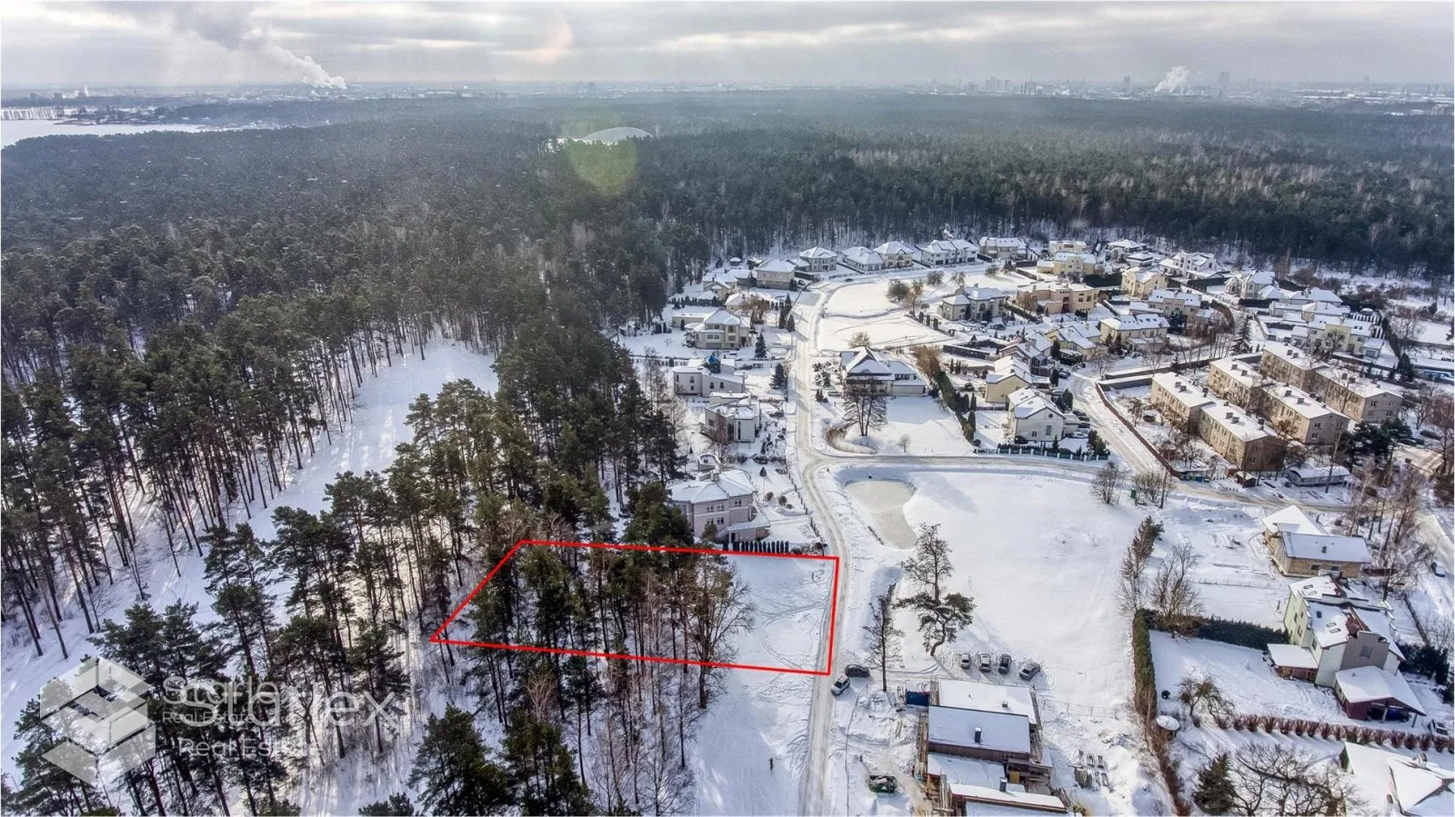 Pārdod ekskluzīvu neapbūvētu zemes gabalu  2440 m2 platībā, Mežaparkā, Zušu ielā 33,  Aplokciema Pārdod ekskluzīvu neapbūvētu zemes gabalu  2440 m2 platībā, Mežaparkā, Zušu ielā 33,  Aplokciema apsargājamā ciematā 2