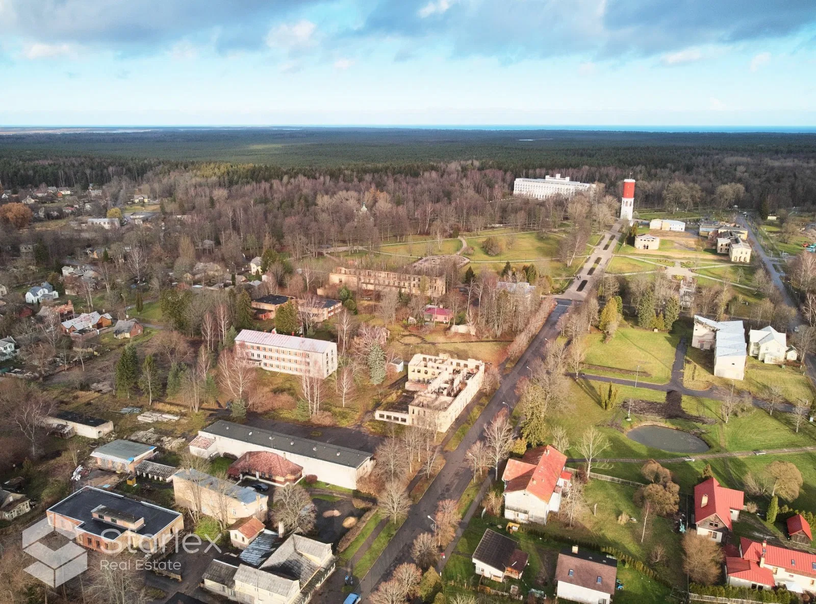 Renovējama bijušās sanatorijas ēka Ķemeros 5