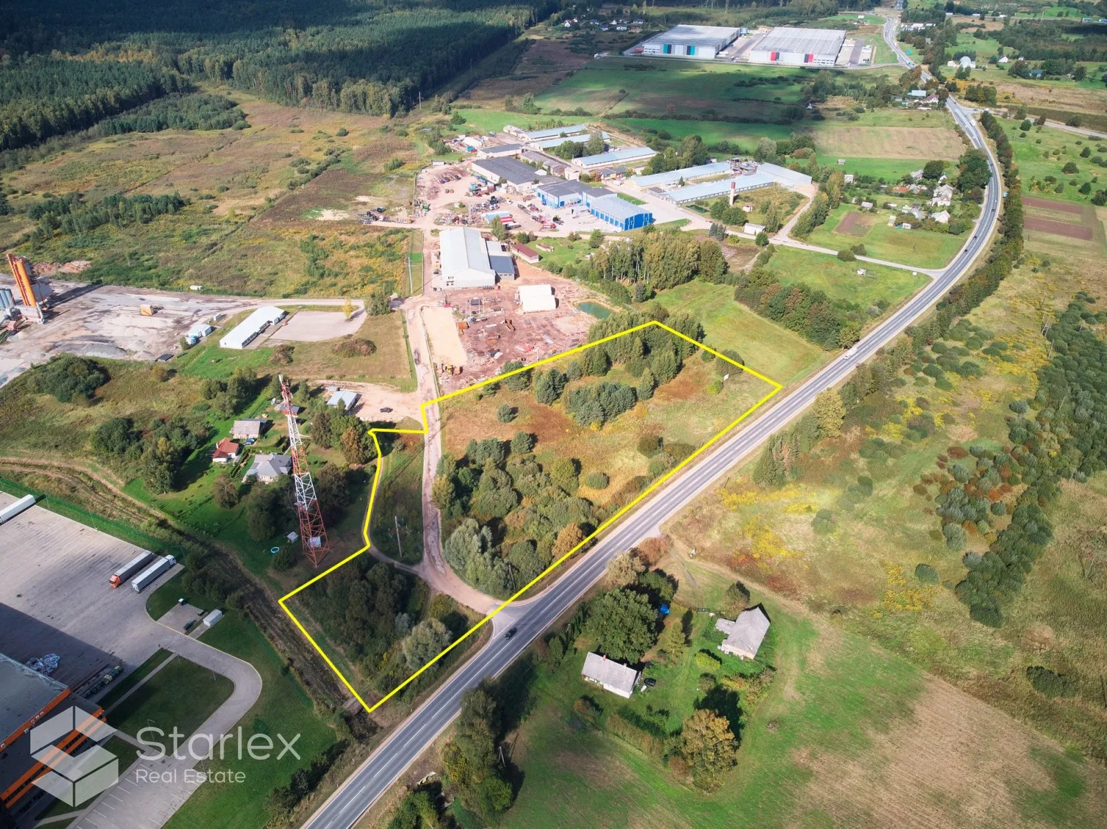 2,4 ha zemes gabals Ķekavas pagastā, pirmajā līnijā no autoceļa A7 4