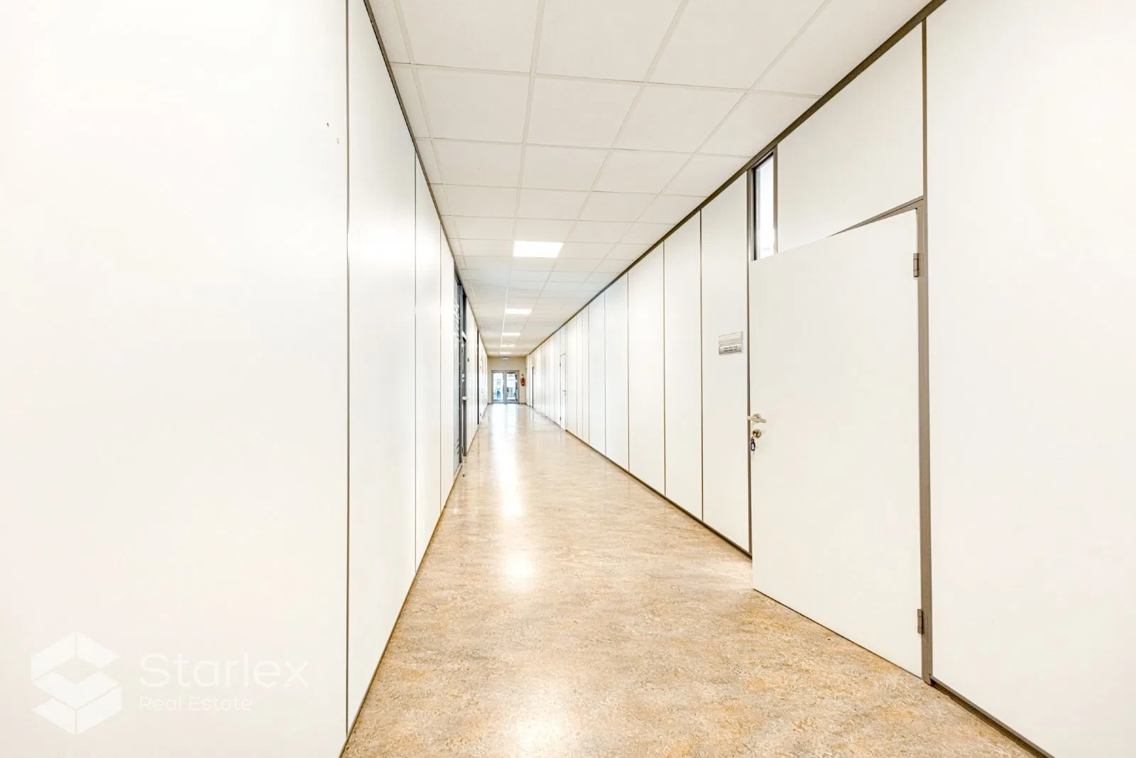 Biroja telpas Mcity Ulbrokas, Pļavniekos. 3