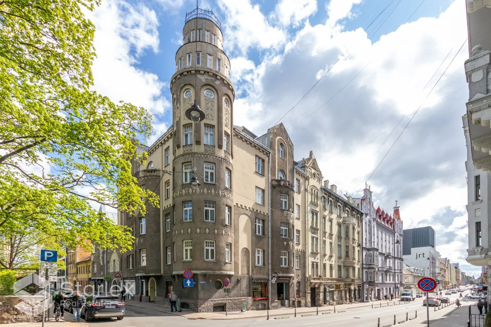 Elegants 4 istabu dzīvoklis ilgtermiņa īrei Rīgas centrā 2