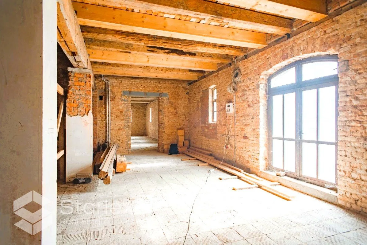 Spīķeru kvartāls: loft stila showroom telpas nomai 4