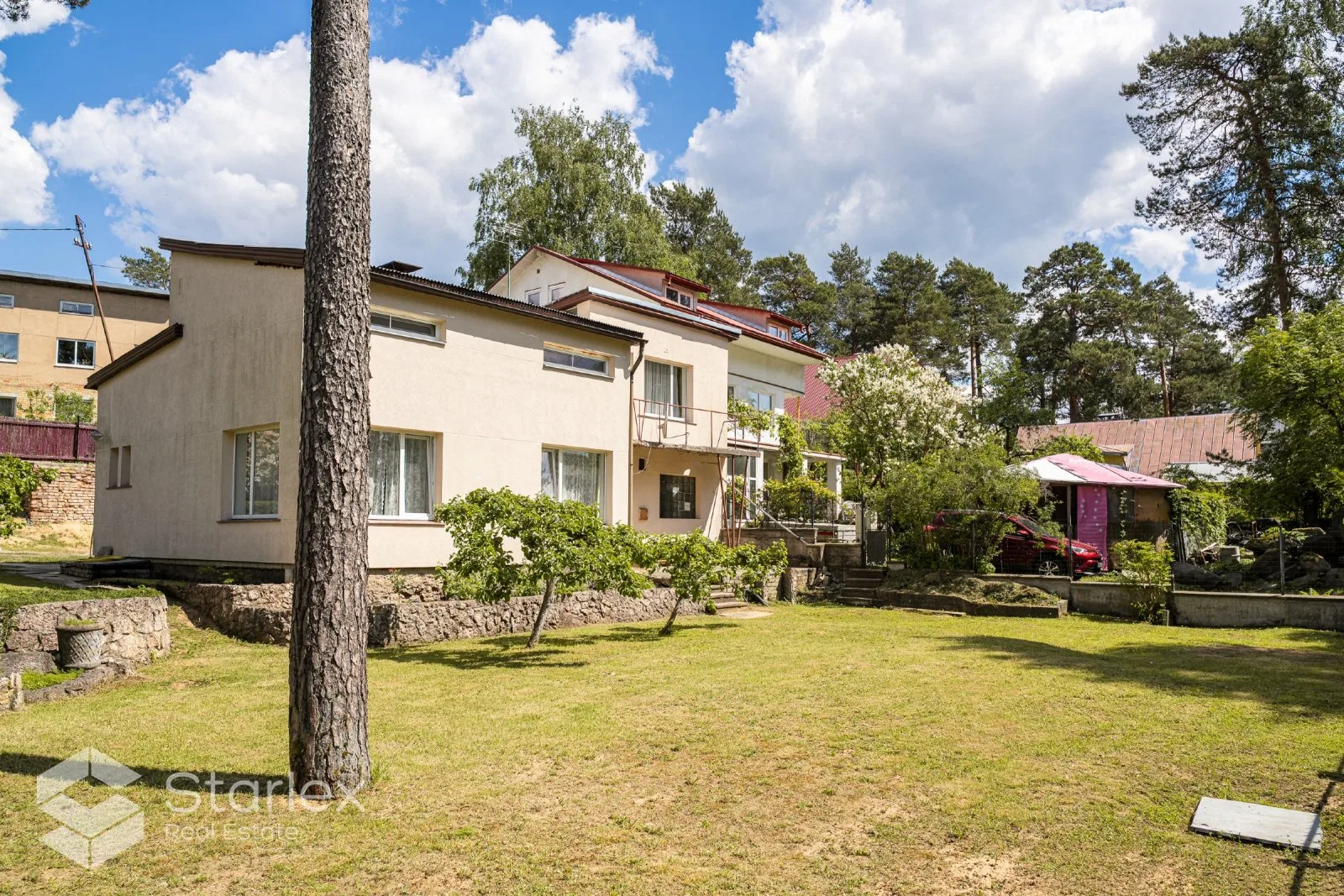 Māja pie Juglas ezera Berģos | 887 m² zeme | Attīstības potenciāls 3