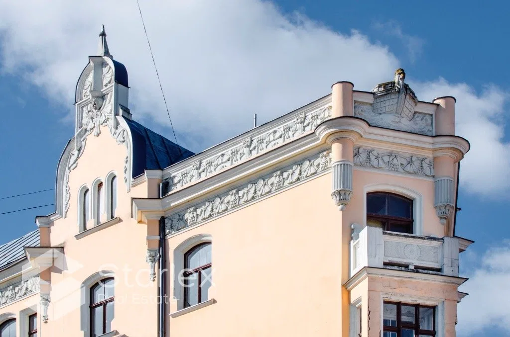 Ēka ar 4-zvaigžņu viesnīcas projektu un potenciālu operatoru! 5