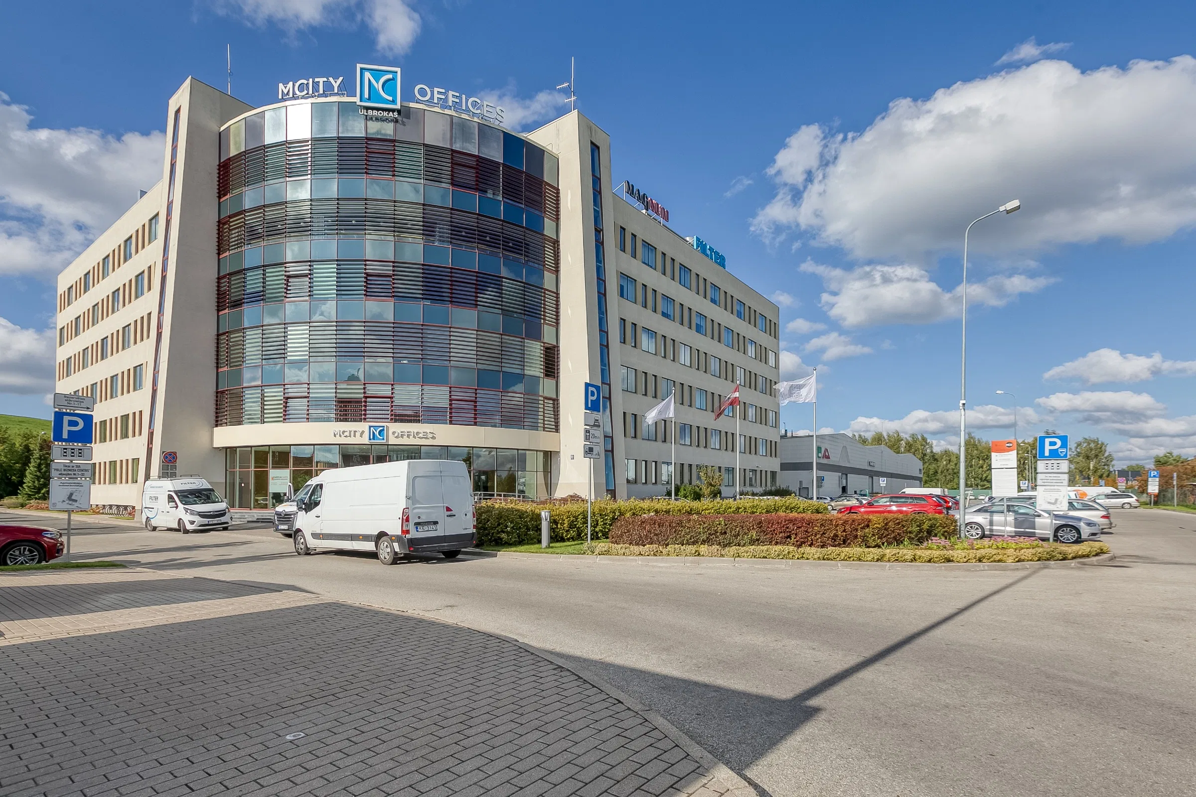 Biroja telpas Mcity Ulbrokas, Pļavniekos.