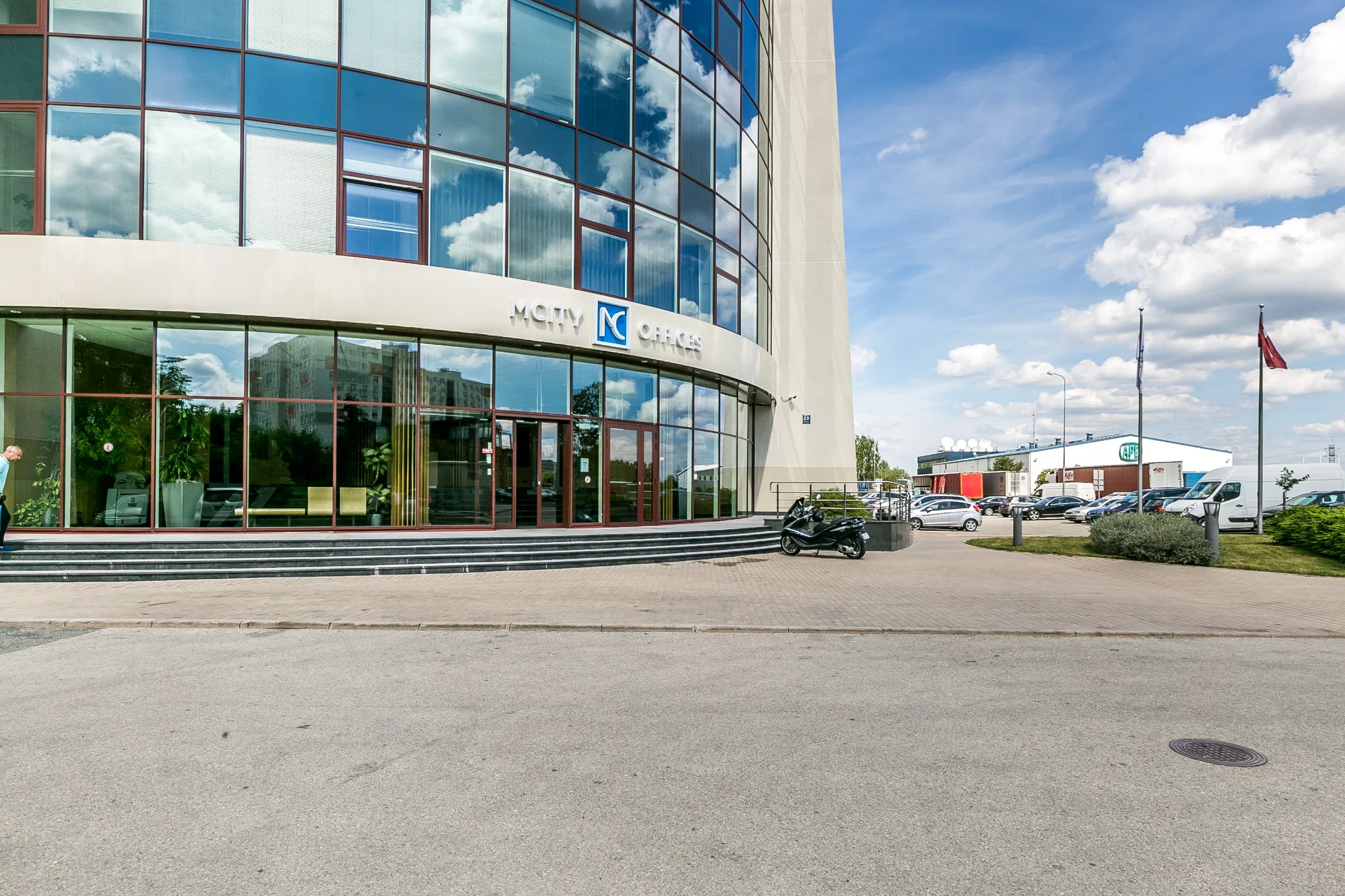 Biroja telpas Mcity Ulbrokas, Pļavniekos.