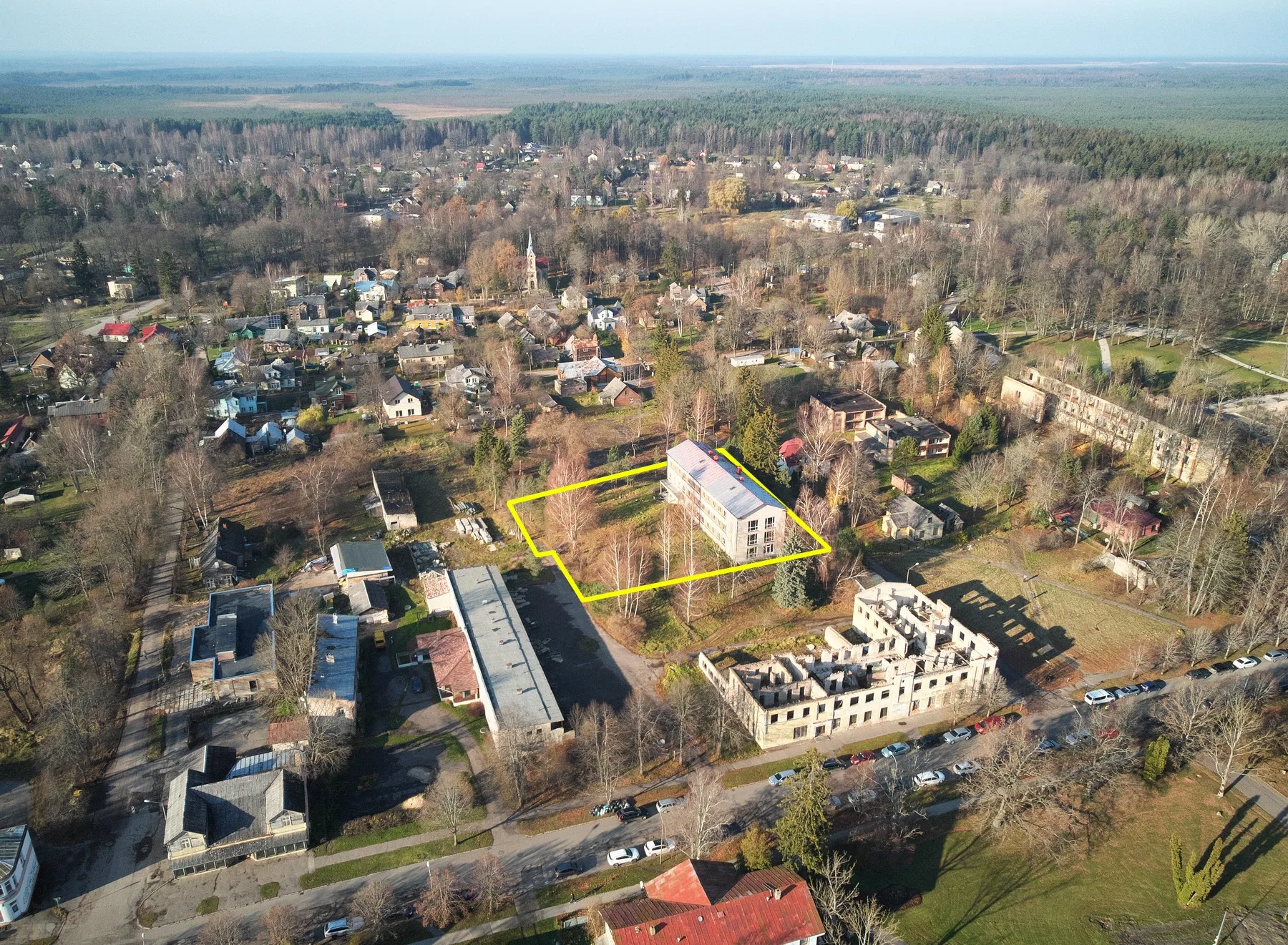 Renovējama bijušās sanatorijas ēka Ķemeros